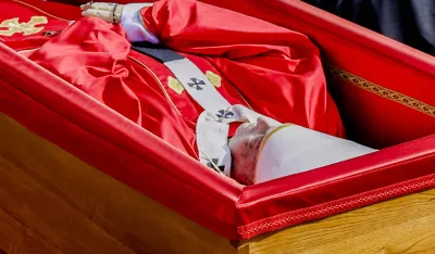 Tijelo Pape Franja biće izloženo u Bazilici Svetog Petra