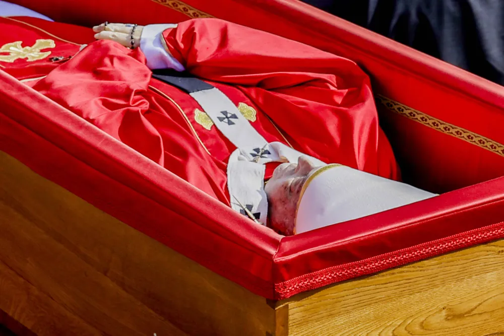 Tijelo Pape Franja biće izloženo u Bazilici Svetog Petra