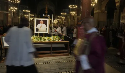 Prisustvo na sahrani pape potvrdilo 130 delegacija sa 50 &scaron;efova država i 10 monarha