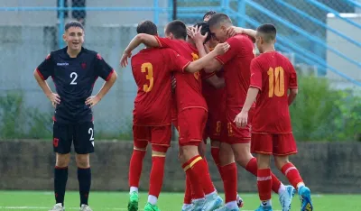 "Crveni" sigurni na startu