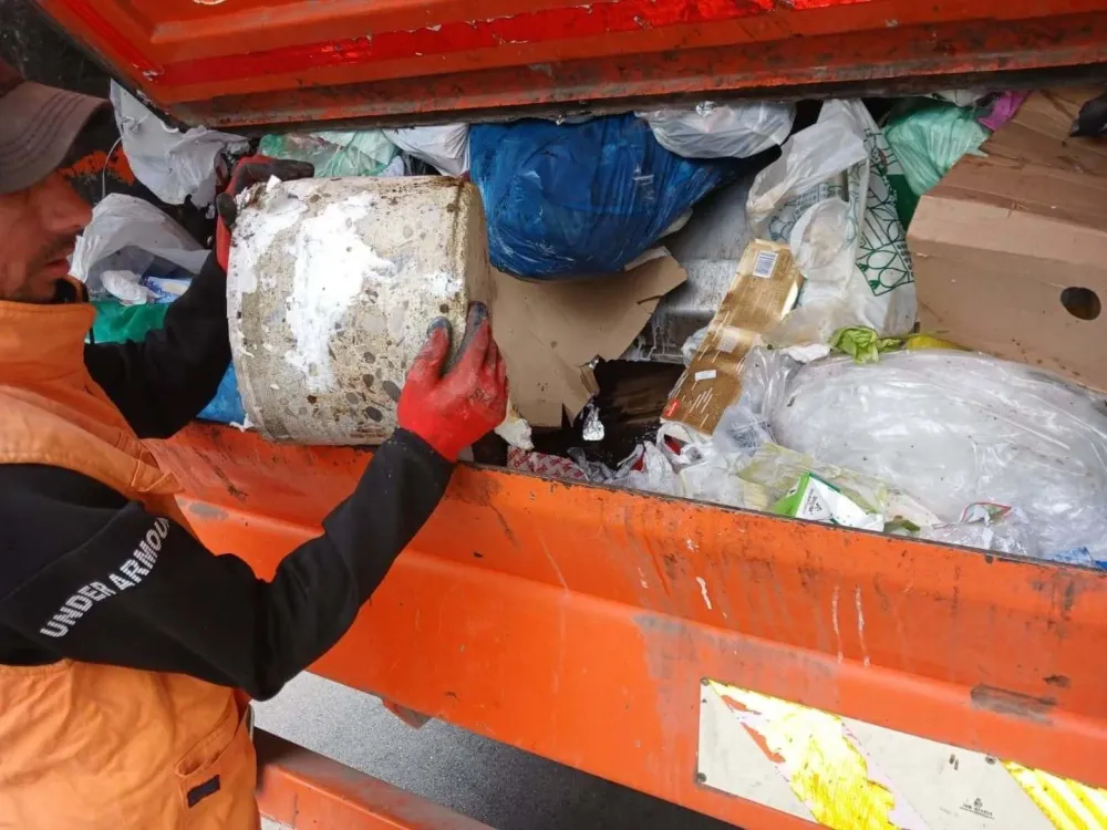 Čistoća apeluju na pravilno odlaganje otpada: Beton nije za kontejner