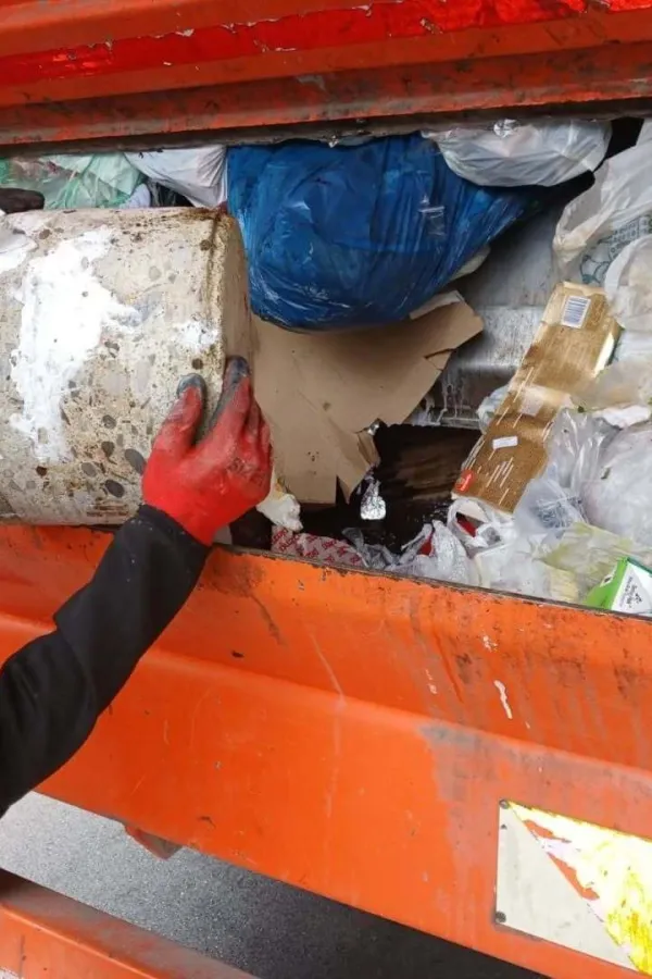 Čistoća apeluju na pravilno odlaganje otpada: Beton nije za kontejner