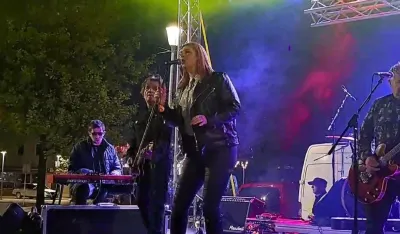 Nastup benda "Te&scaron;ka industrija" 