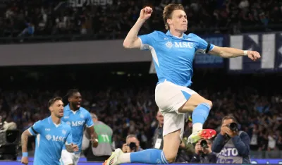 Mektominej dvostruki strijelac