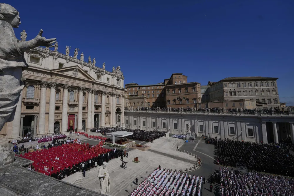 Vatikan zatvotrio Sikstinsku kapelu, priprema se za konklavu
