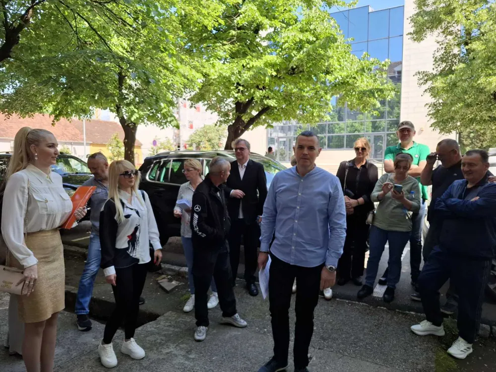 Biv&scaron;i radnici Montenegroerlajnza traže smjenu stečajnog upravnika i sudije