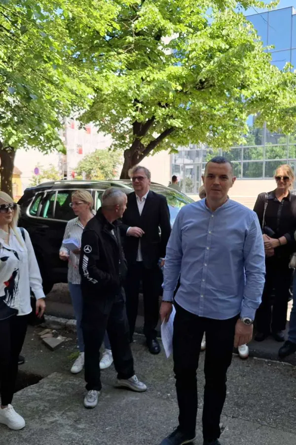 Biv&scaron;i radnici Montenegroerlajnza traže smjenu stečajnog upravnika i sudije