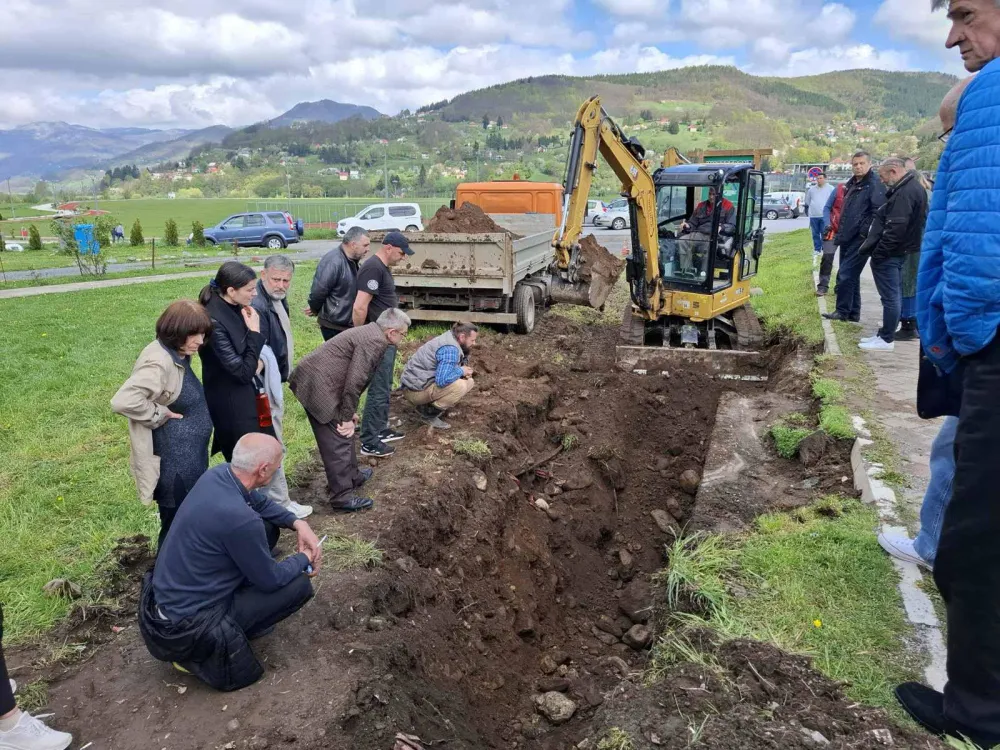 U Mojkovcu počela ekshumacija zemnih ostataka &scaron;estorice oficira