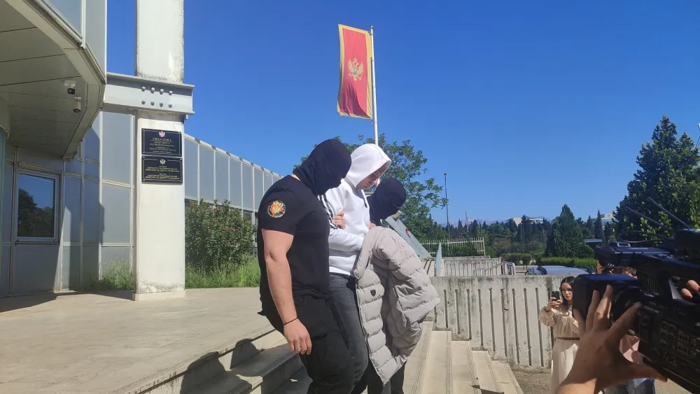 (VIDEO) Osumnjičeni za &scaron;verc cigareta privedeni u SPO