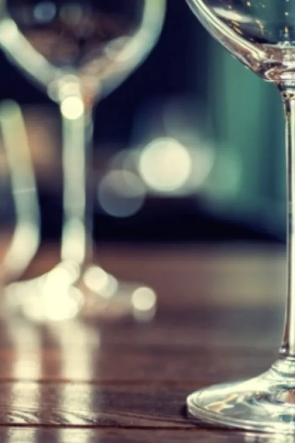 &Scaron;ampanjac i bijelo vino smanjuju rizik od iznenadnog srčanog udara