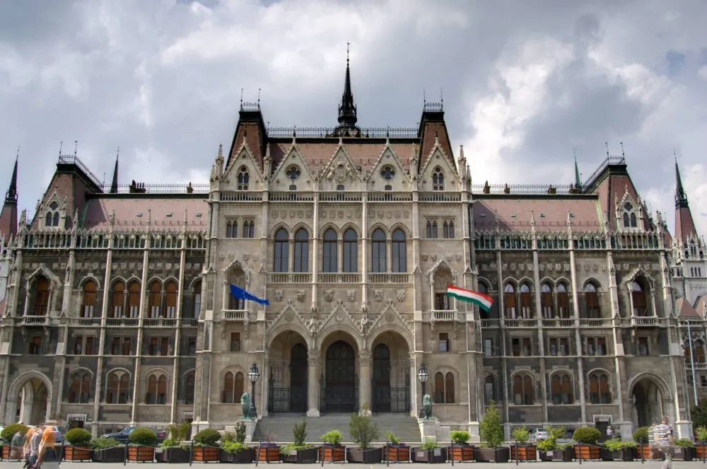 Mađarski parlament izglasao povlačenje iz Međunarodnog krivičnog suda