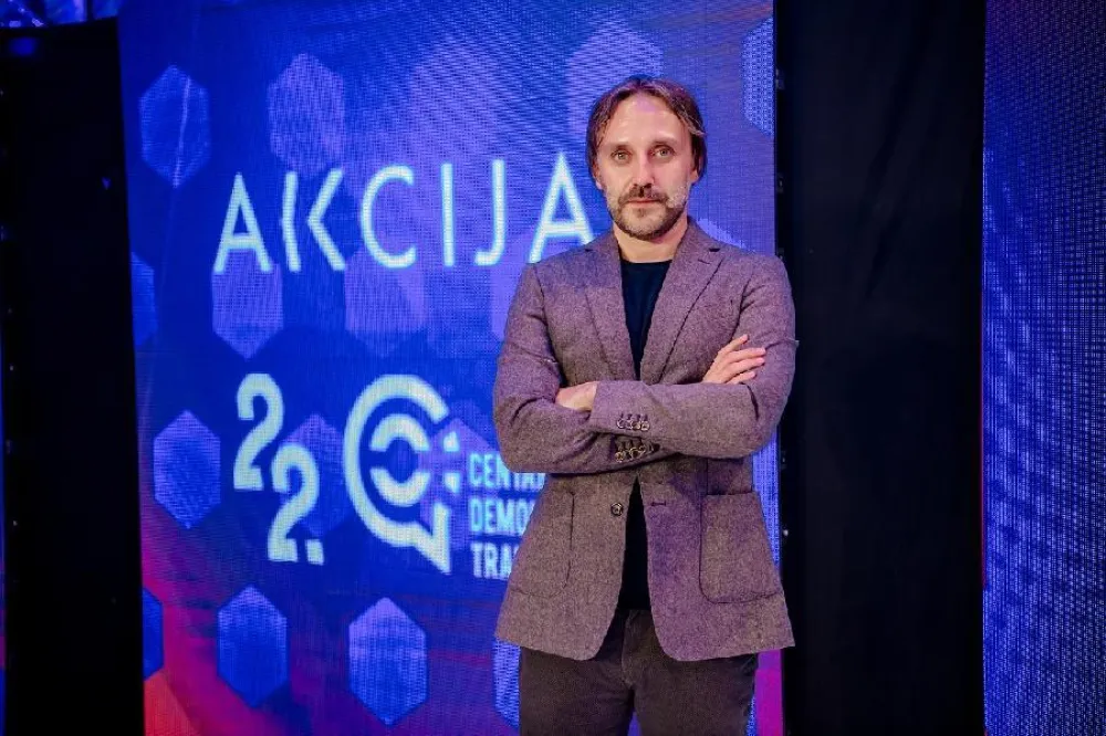 Izvje&scaron;taj CDT-a: "&Scaron;estomjesečni pregled rada Vlade: Hronika propu&scaron;tenih prilika"