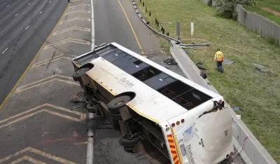 Povrijeđeno 28 putnika kada se autobus prevrnuo na istoku Turske
