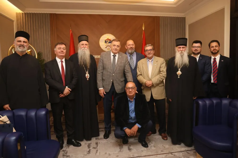 Dodik se sastao sa Joanikijem: SPC ima značajnu ulogu u očuvanju srpskog nacionalnog identiteta