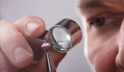 Na aukciji najveći ruski dijamant težak vi&scaron;e od 100 karata