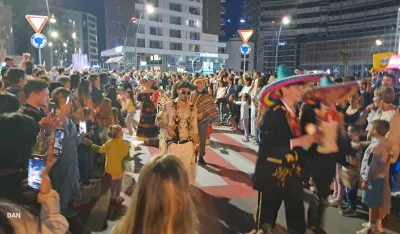 (VIDEO) Glavna karnevalska noć, Budva zasijala u punom sjaju