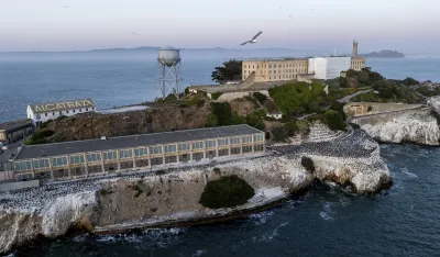 Zatvor Alkatraz na istoimenom ostrvu uslikan 4. maja 2025. godine.