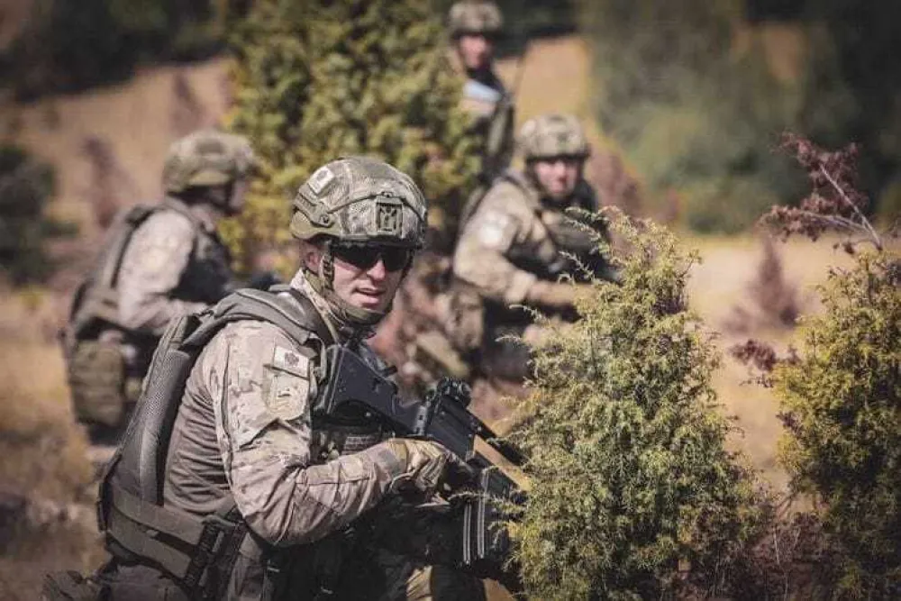 Raspisan oglas za prijem 100 vojnika i vojnikinja po ugovoru