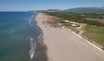 Alabarove plaže za sezonu pripremaju Ulcinjani