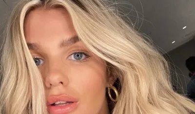 Nijanse kose koje podmlađuju lice: Bronde, biondo miele i topla karamela dominiraju 2025.