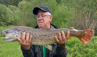 U Ćehotini upecao pastrmku od pet kila