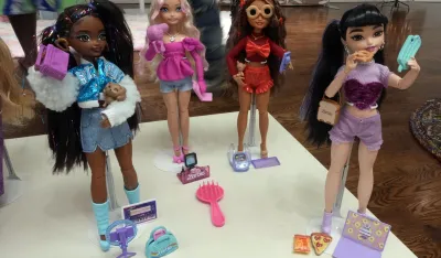 Tramp ratuje sa Barbikama