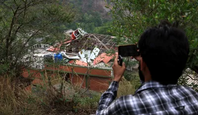 (UŽIVO)&nbsp;Pakistan tvrdi da je oborio nekoliko indijskih aviona
