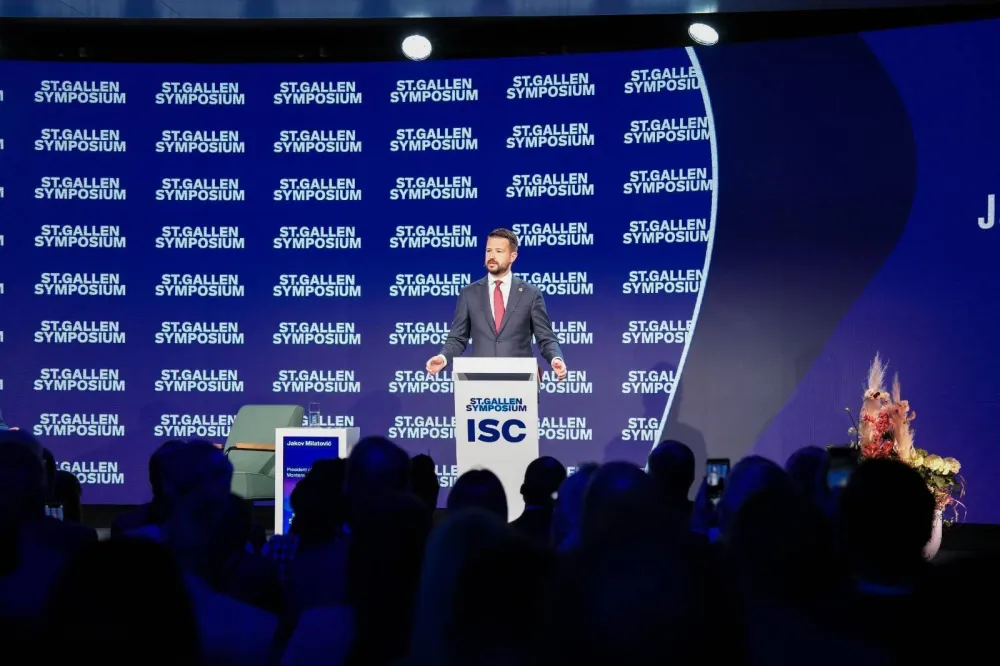 Jakov Milatović na Simpozijumu u &Scaron;vajcarskoj