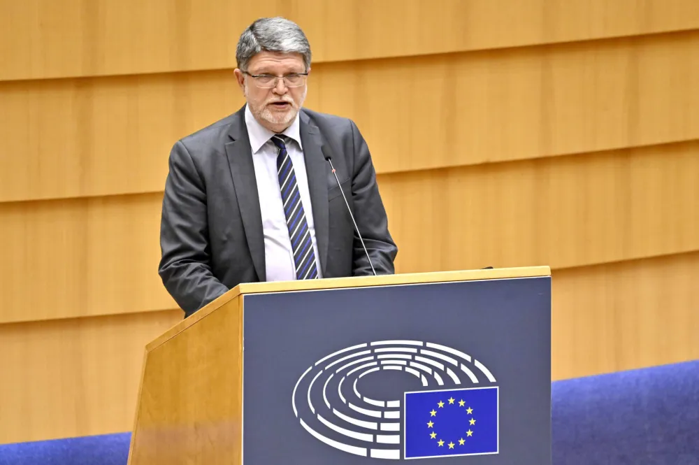 Picula: Neko ko teži ka EU, ne može da ide na Putinovu paradu