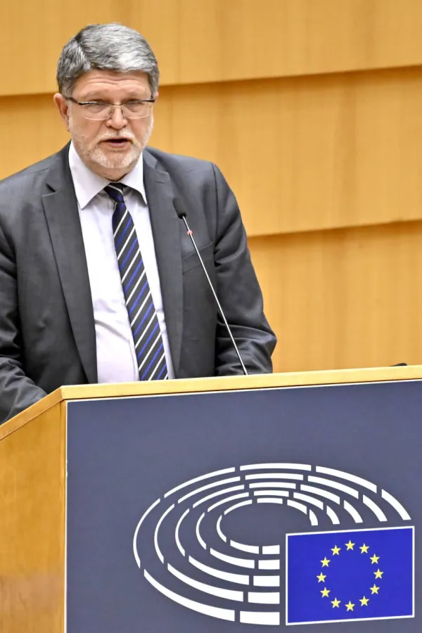 Picula: Neko ko teži ka EU, ne može da ide na Putinovu paradu