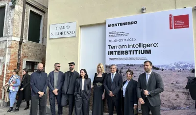 Komesarka, kustoskinja, autorski tim sa ministrom na otvaranju paviljona