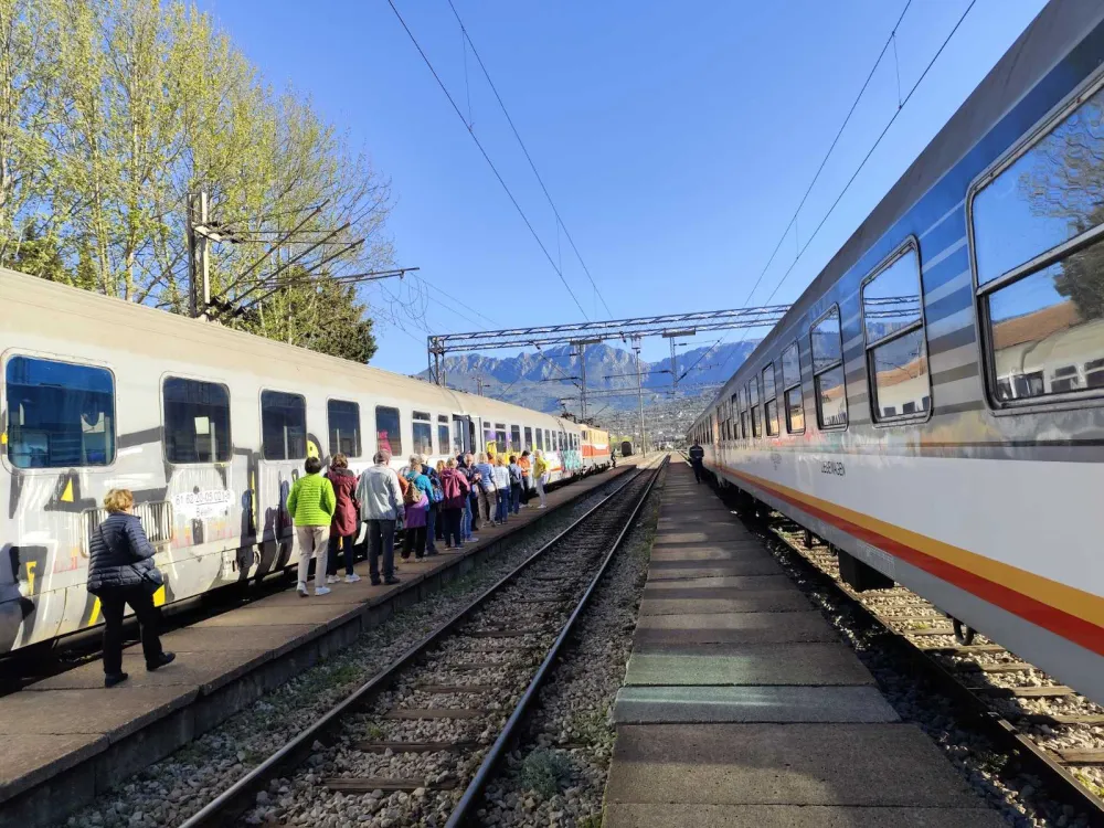 Ministarstvo saobraćaja: Besplatan željeznički prevoz za onkolo&scaron;ke pacijente, snižene cijene za njihovu pratnju, jeftinije godi&scaron;nje karte za studente