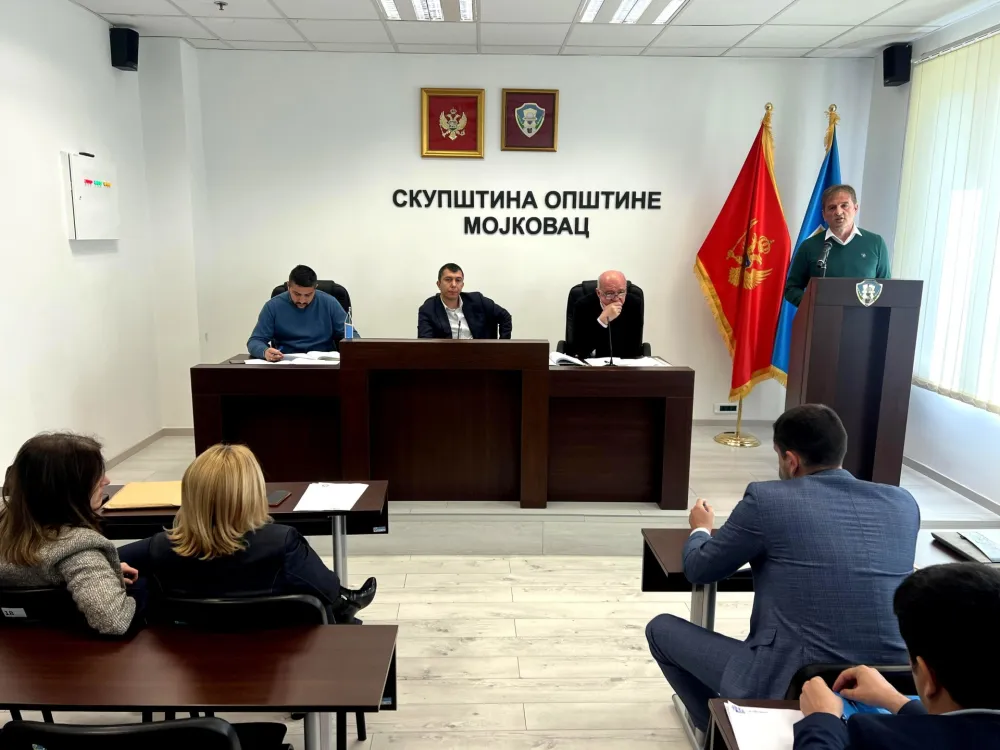 Ponovo prekinuta sjednica SO Mojkovac:&nbsp;Opozicija iza&scaron;la, pa ostali bez kvoruma