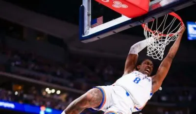 Sa meča Denver - Oklahoma