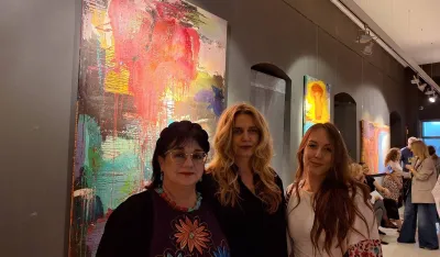 Kroz boju pokreće svjetlost na slici