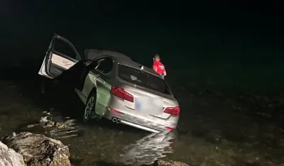 Dva vozila sletjela u more kod Lepetana, nema povrijeđenih