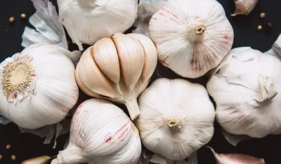 Namirnice koje prikrivaju neprijatan miris bijelog luka