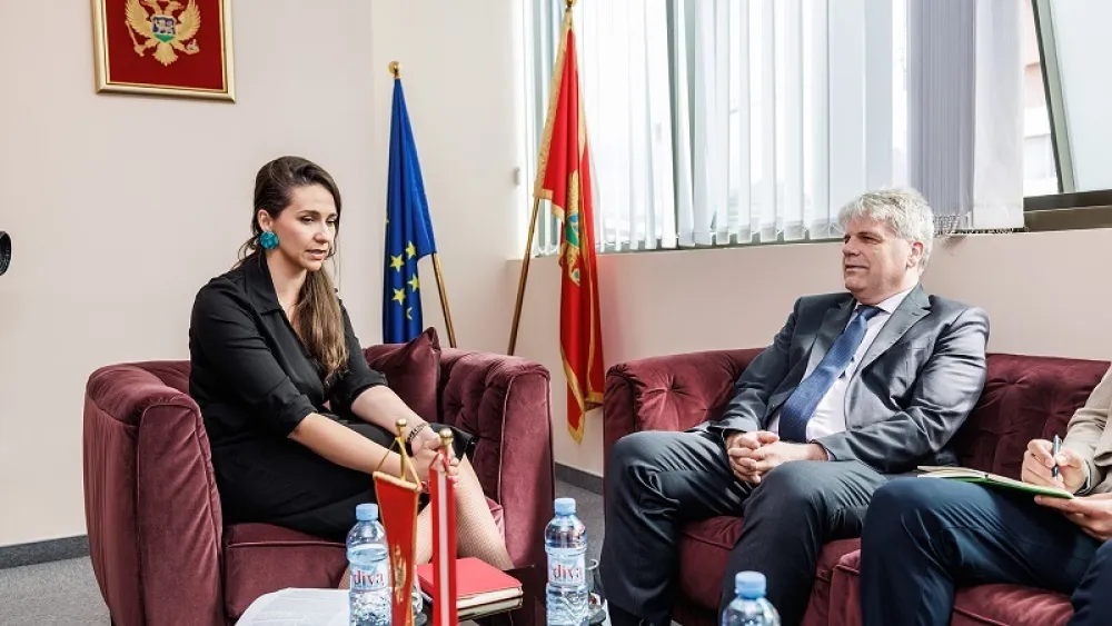 Adžović: Vlada posvećena ubrzanom privrednom razvoju i boljoj povezanosti kroz strate&scaron;ke infrastrukturne projekte