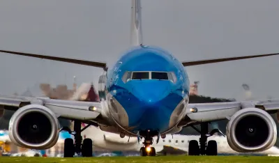 Obustavljeni letovi na belgijskom aerodromu &Scaron;arlroa nakon dojave da se u avionu nalazi bomba