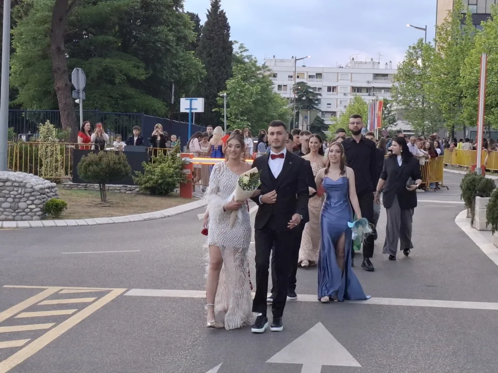 Matura SS&Scaron; "Spasoje Raspopović"