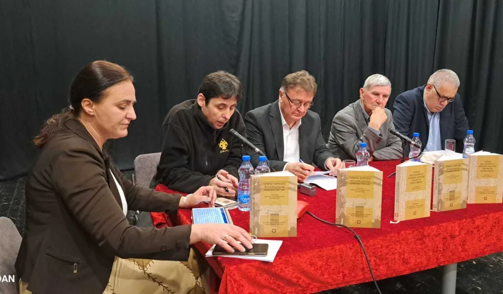 Учесници промоције у Никшићу