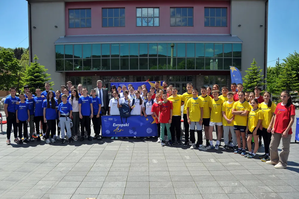 Pljevlja u &bdquo;Evropskom điru&ldquo;: Igrom bez granica proslavljen Dan Evrope