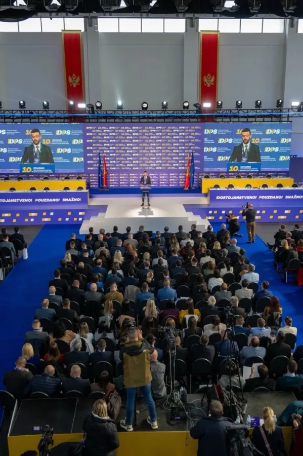 DPS: Reakcije Mandića i Kneževića povodom Kosova potvrda da su fotelje&nbsp;jedina vrijednost&nbsp;ove vlasti