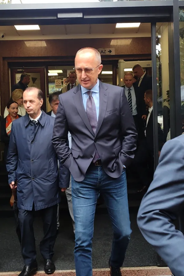 (VIDEO) Slučaj "Stanovi": Oslobađajuća presuda za Bo&scaron;kovića, &Scaron;ehovića, Brajovića i grupu