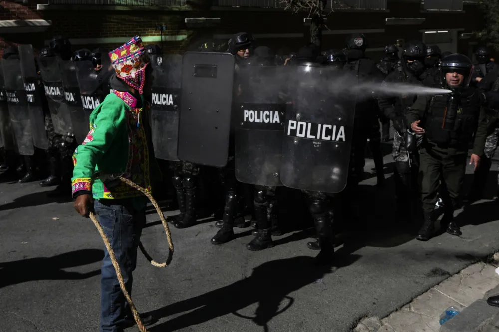 Bolivija: Policija se sukobila sa demonstranata koji zahtijevaju da Morales bude kandidat na izborima