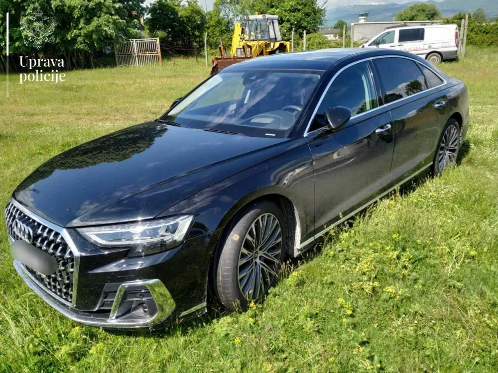 Granična policija u Nik&scaron;iću oduzela luksuzno vozilo koje potražuje njemački Interpol