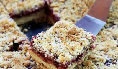 Čupava pita sa vi&scaron;njama