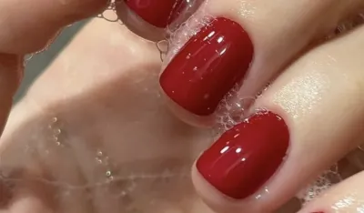 Crveni nokti su ponovo u trendu