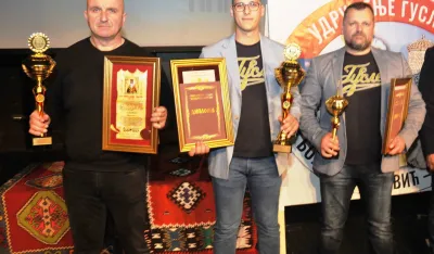 Maksim Vojvodić najbolji guslar