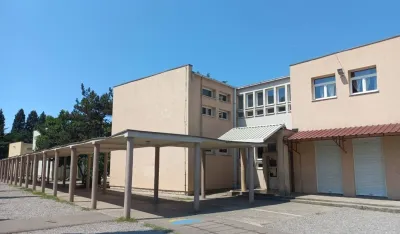 Raspisan tender za adaptaciju krova JU O&Scaron; &bdquo;Vuk Karadžić&ldquo; Podgorica